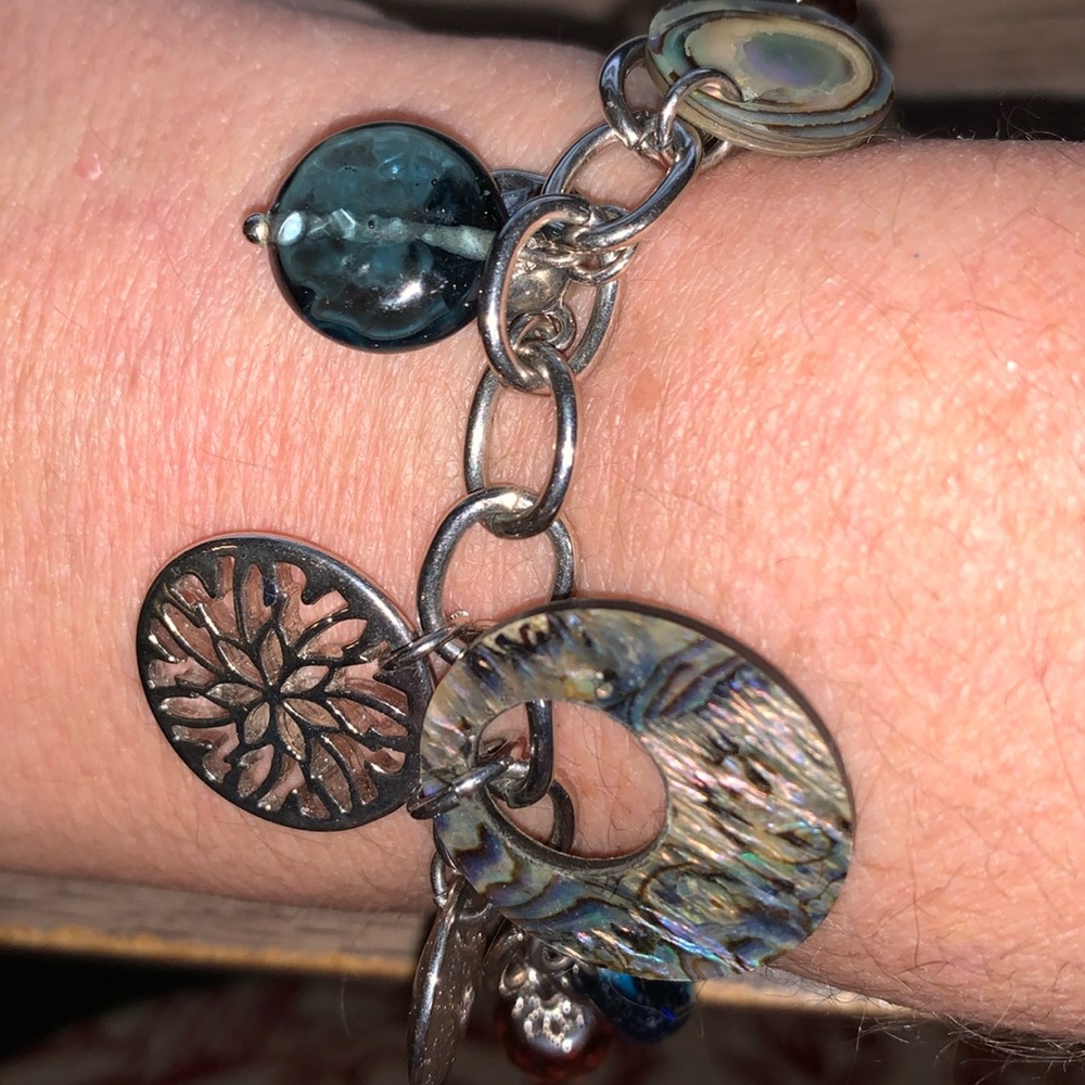 Beautiful bracelet 8”